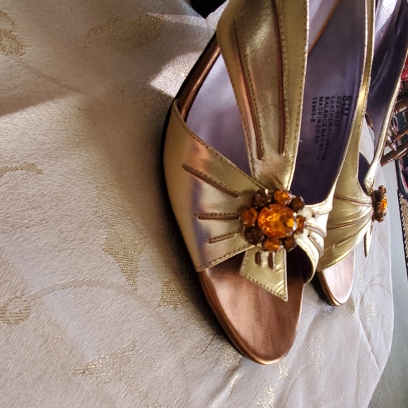 Gold heels - Picture 8 of 8